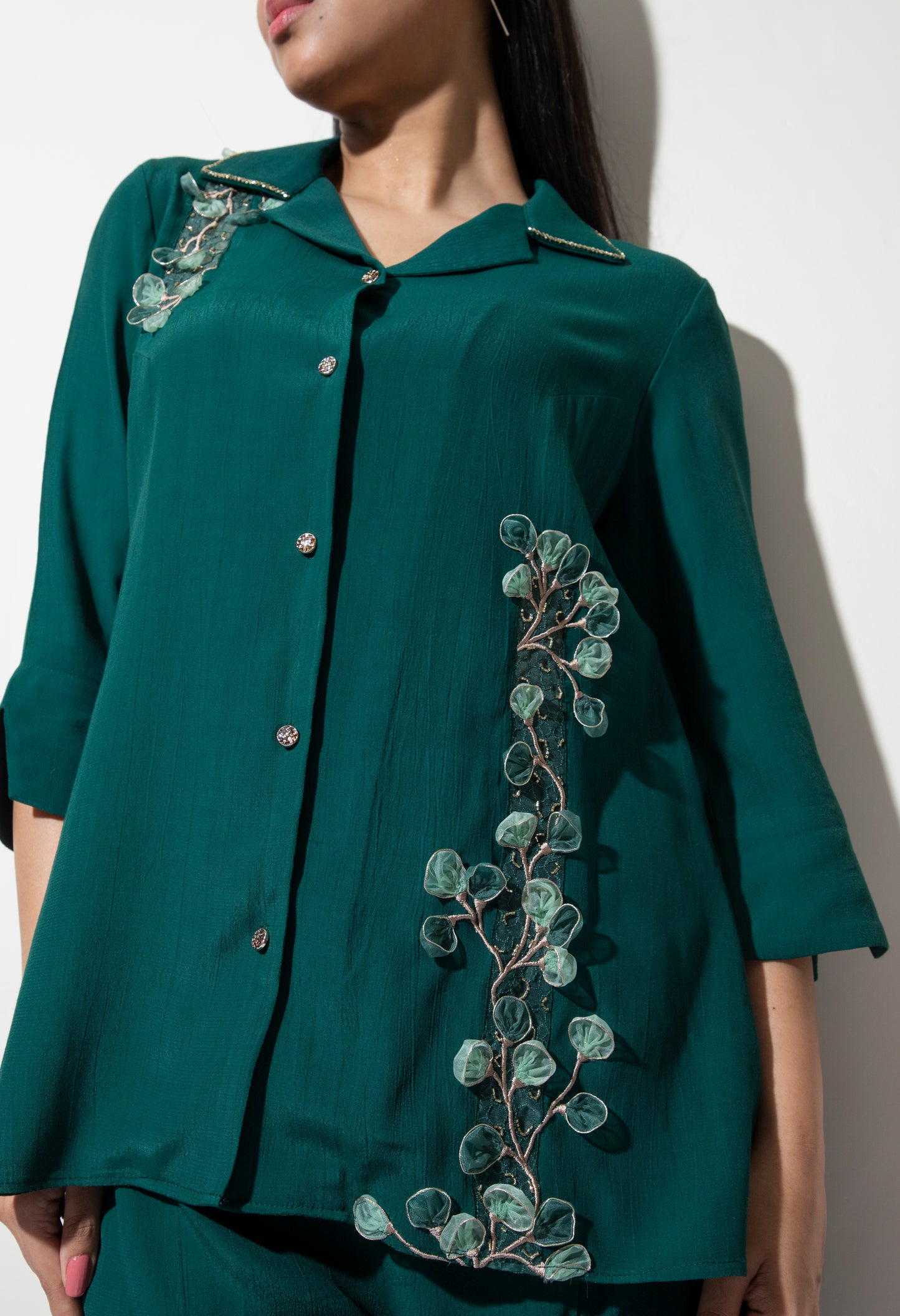 3D Floral Embroidery Detail - Arimi - House Of Design