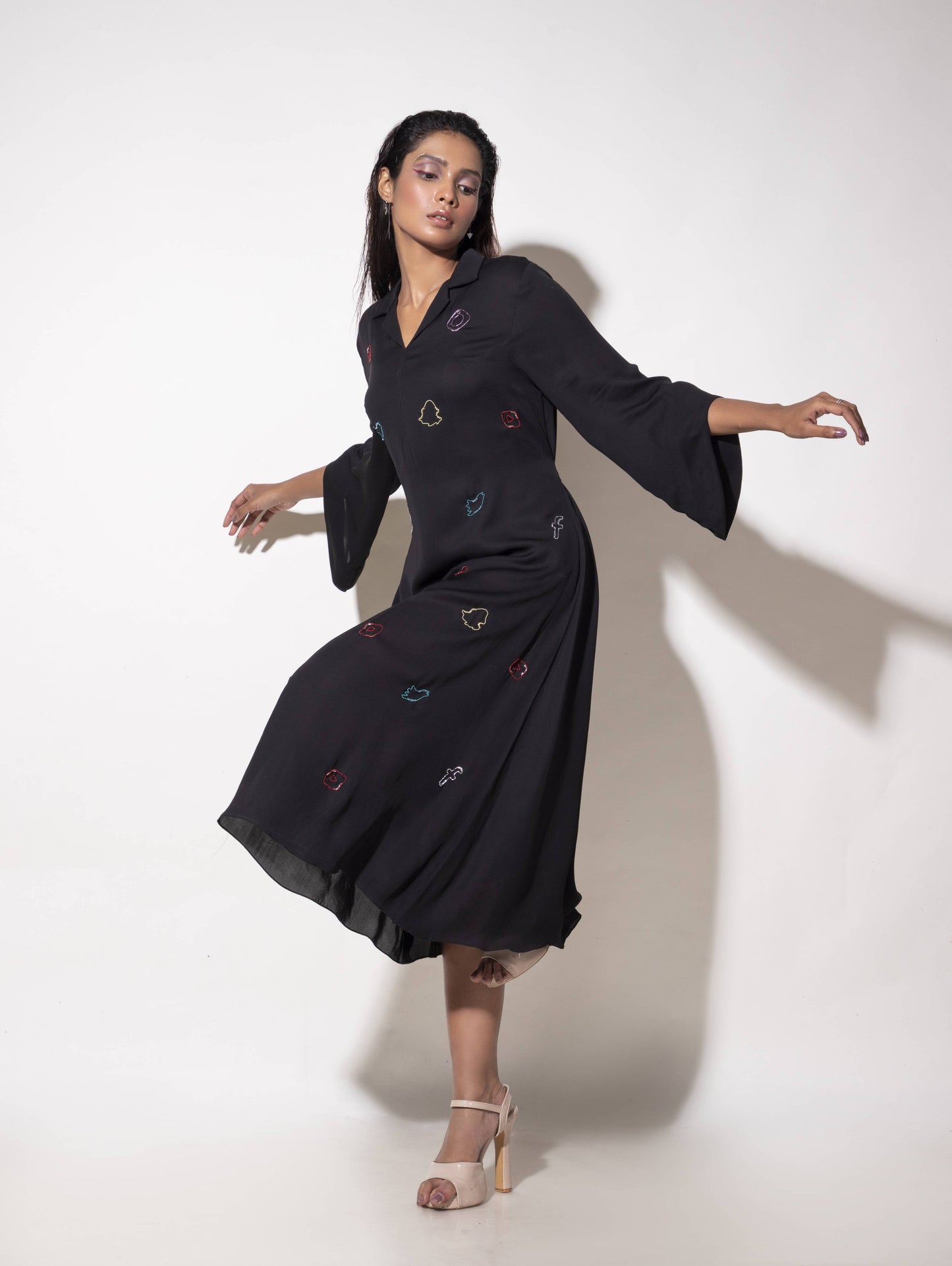 Media Buzz Dress - Arimi - House Of Design