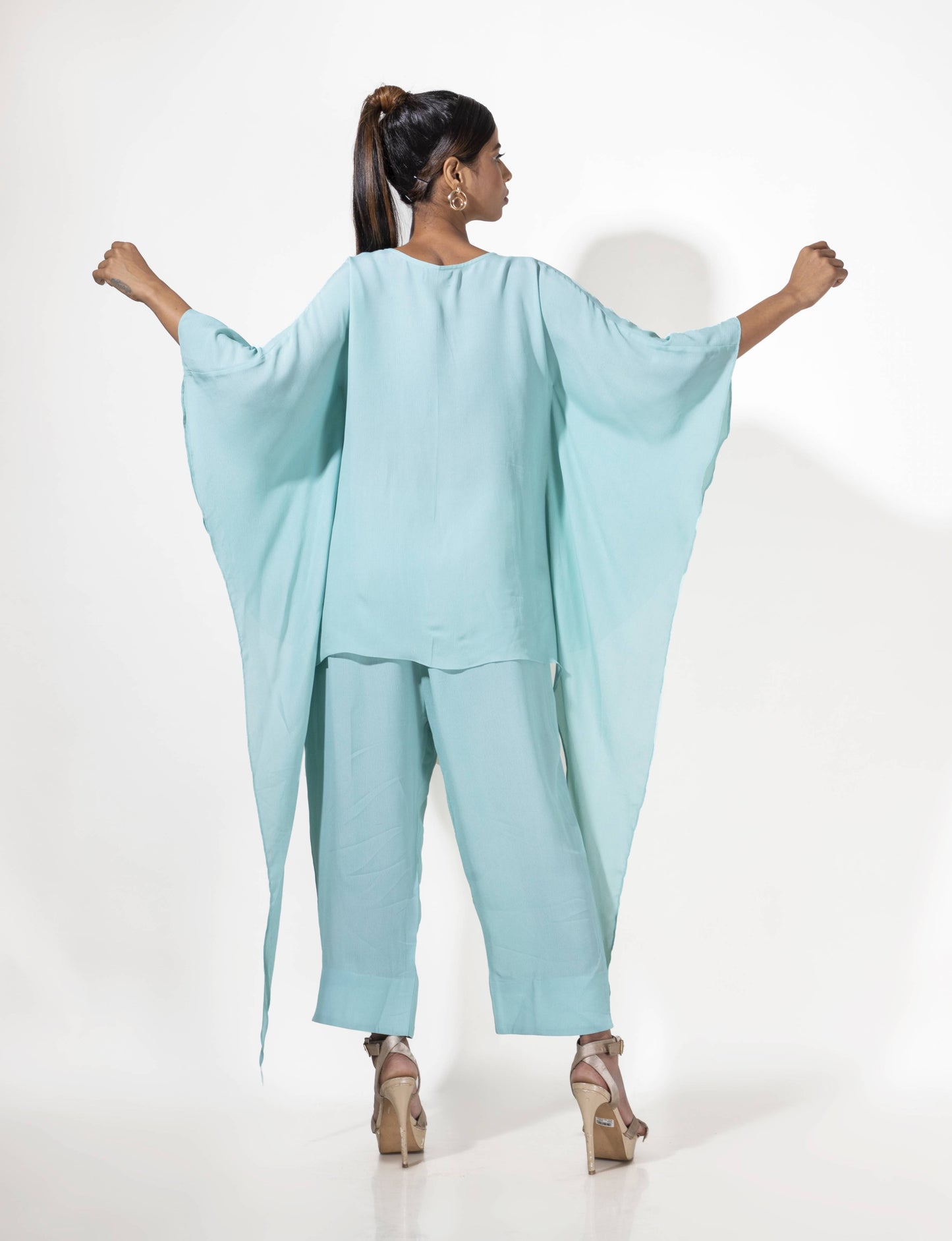 Hi-low Kaftan Top with embroidered patch - Arimi - House Of Design