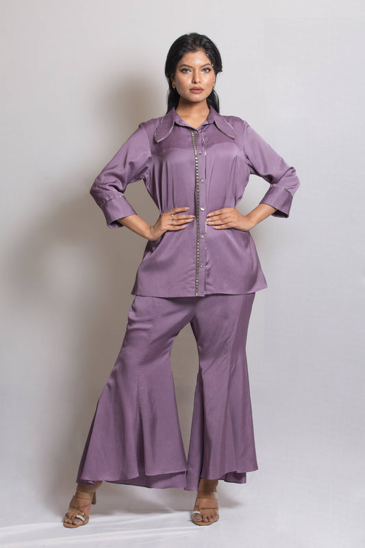 Wing shaped collar  with bell bottom pants