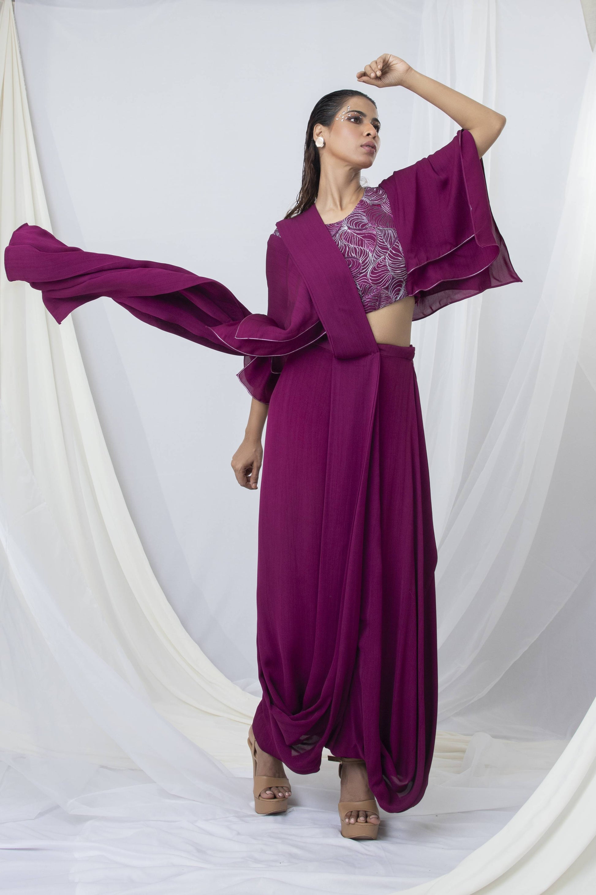 Abstract Flora Fusion Handkerchief Sleeve Drape Saree - Arimi - House Of Design