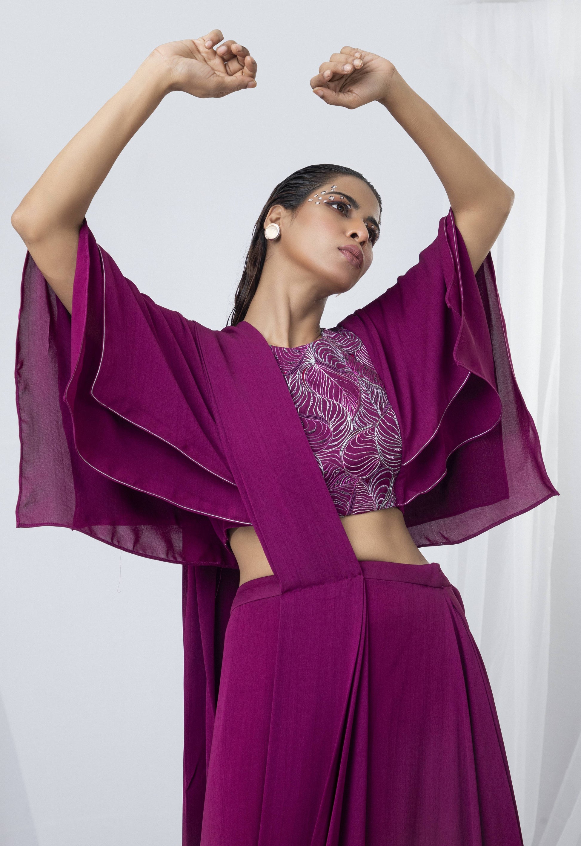 Abstract Flora Fusion Handkerchief Sleeve Drape Saree - Arimi - House Of Design