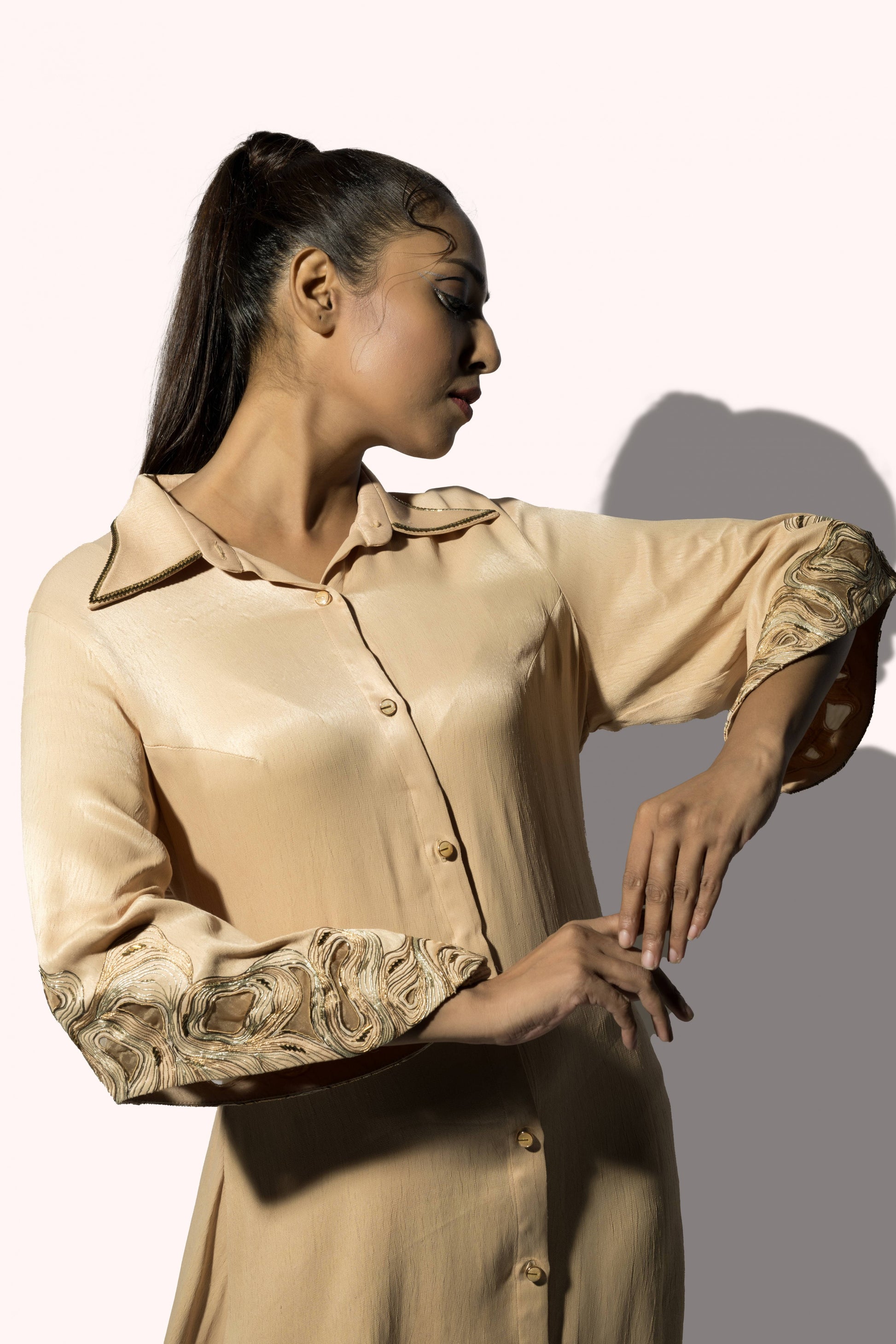 Crawl Motif Embroidered Trapeze Dress - Arimi - House Of Design