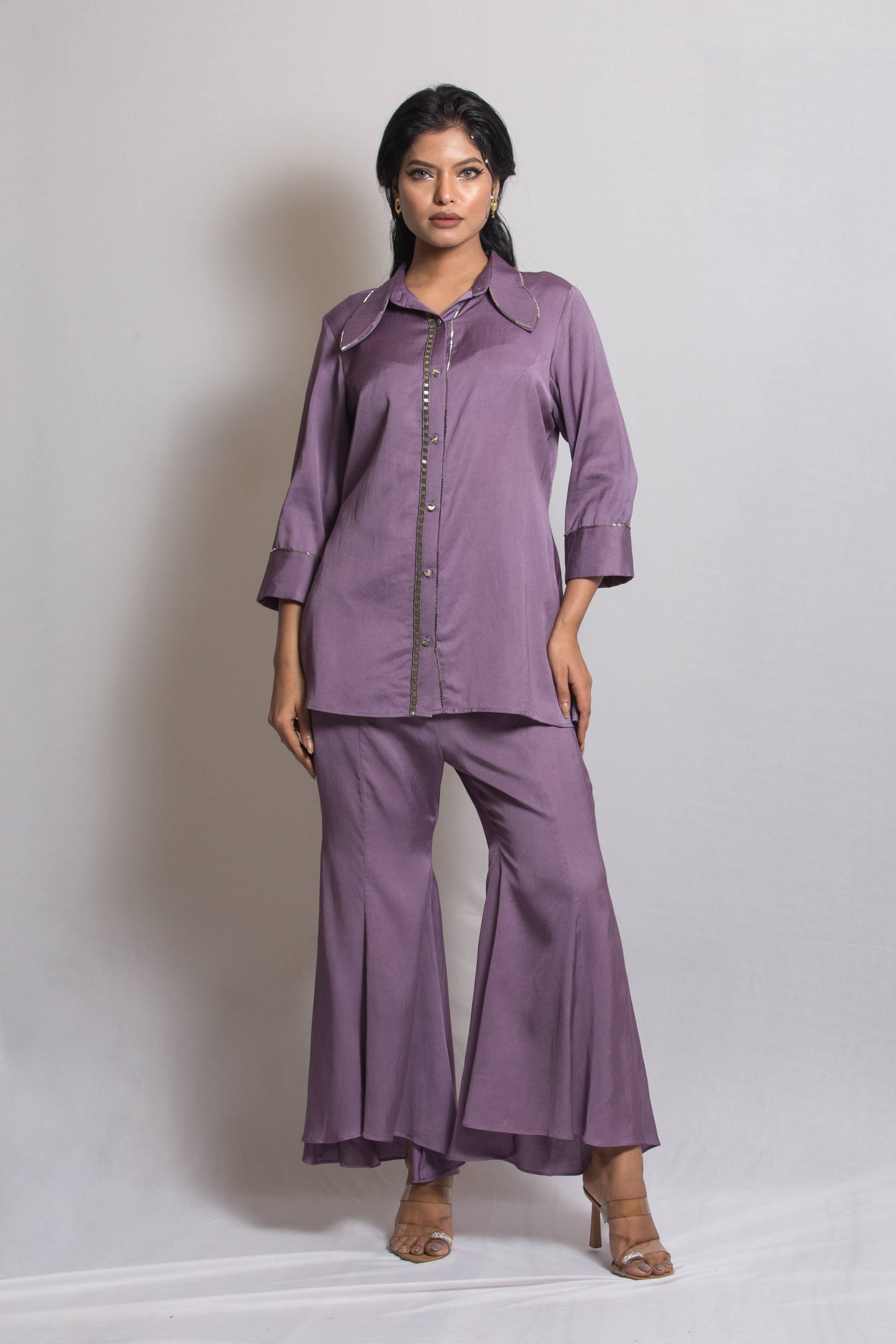 Wing shaped collar  with bell bottom pants